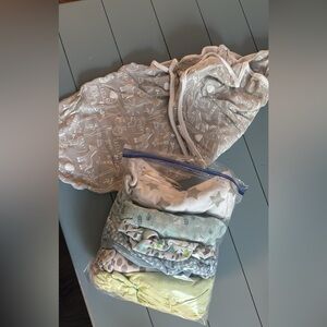 Adorable Baby Swaddle and Blanket Set - Gray and Green